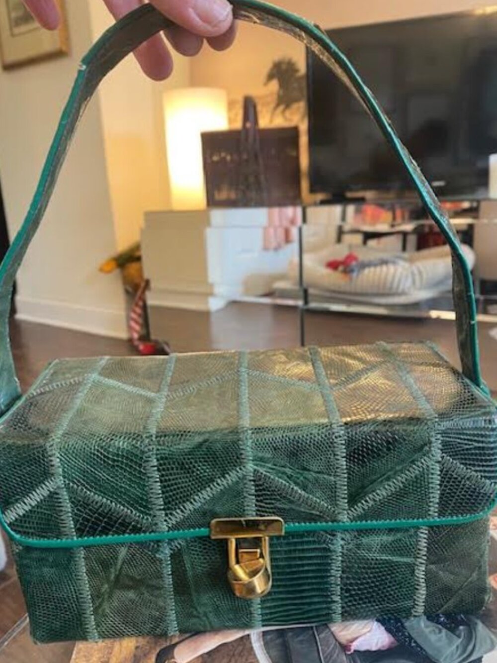 1930 - 1940 Green Snakeskin Handbag - Picture 2 of 5